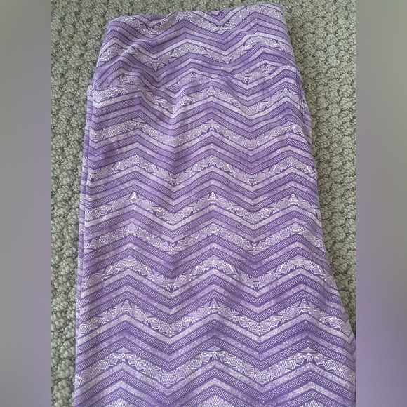 LuLaRoe purple chevron plus size leggings - Picture 2 of 3